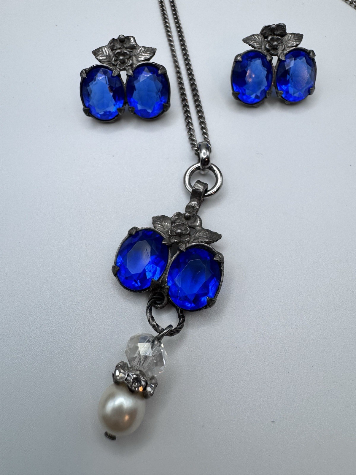 Vintage Circa 1920s Art Deco Necklace & Earrings Set Blue Glass Pearl Floral