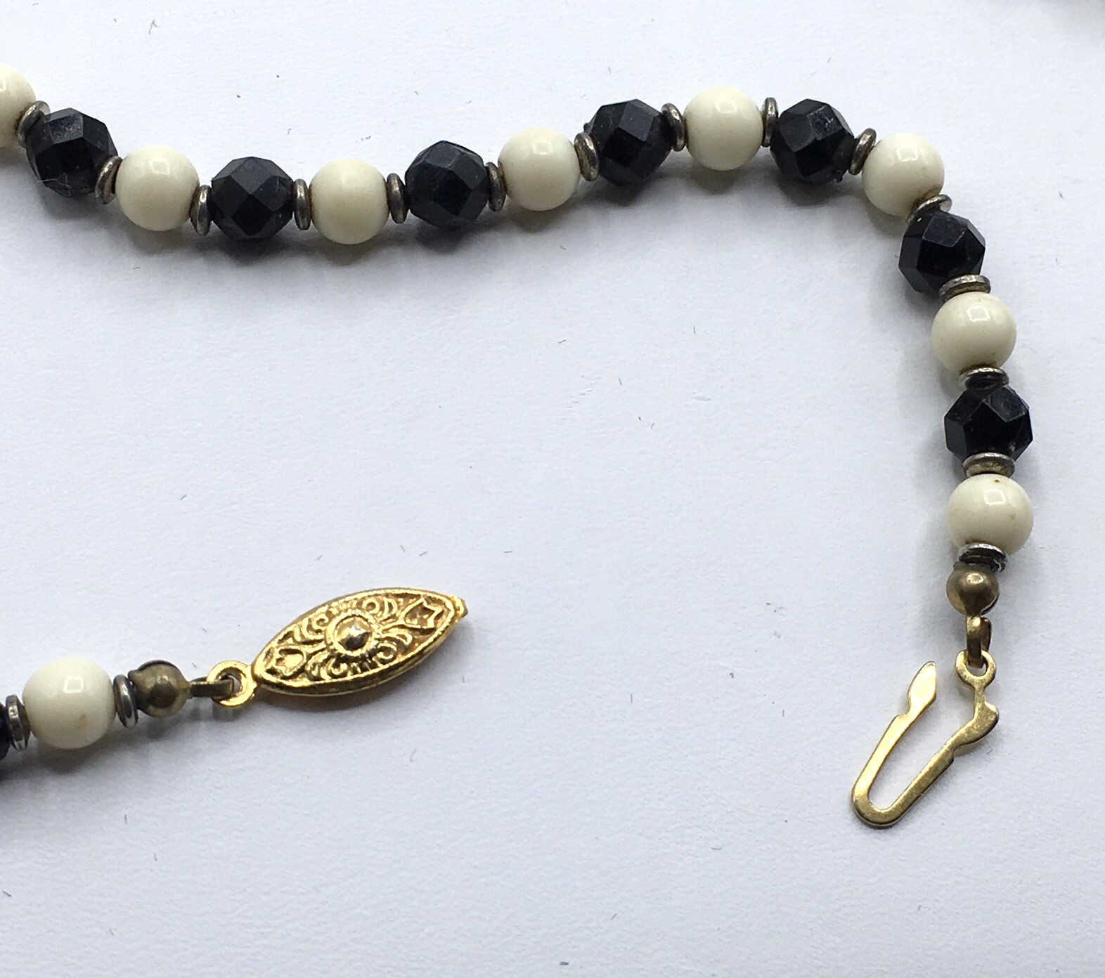 Vintage Black & Off-White Plastic Bead Beaded 24″ Necklace Fish Hook Clasp Japan