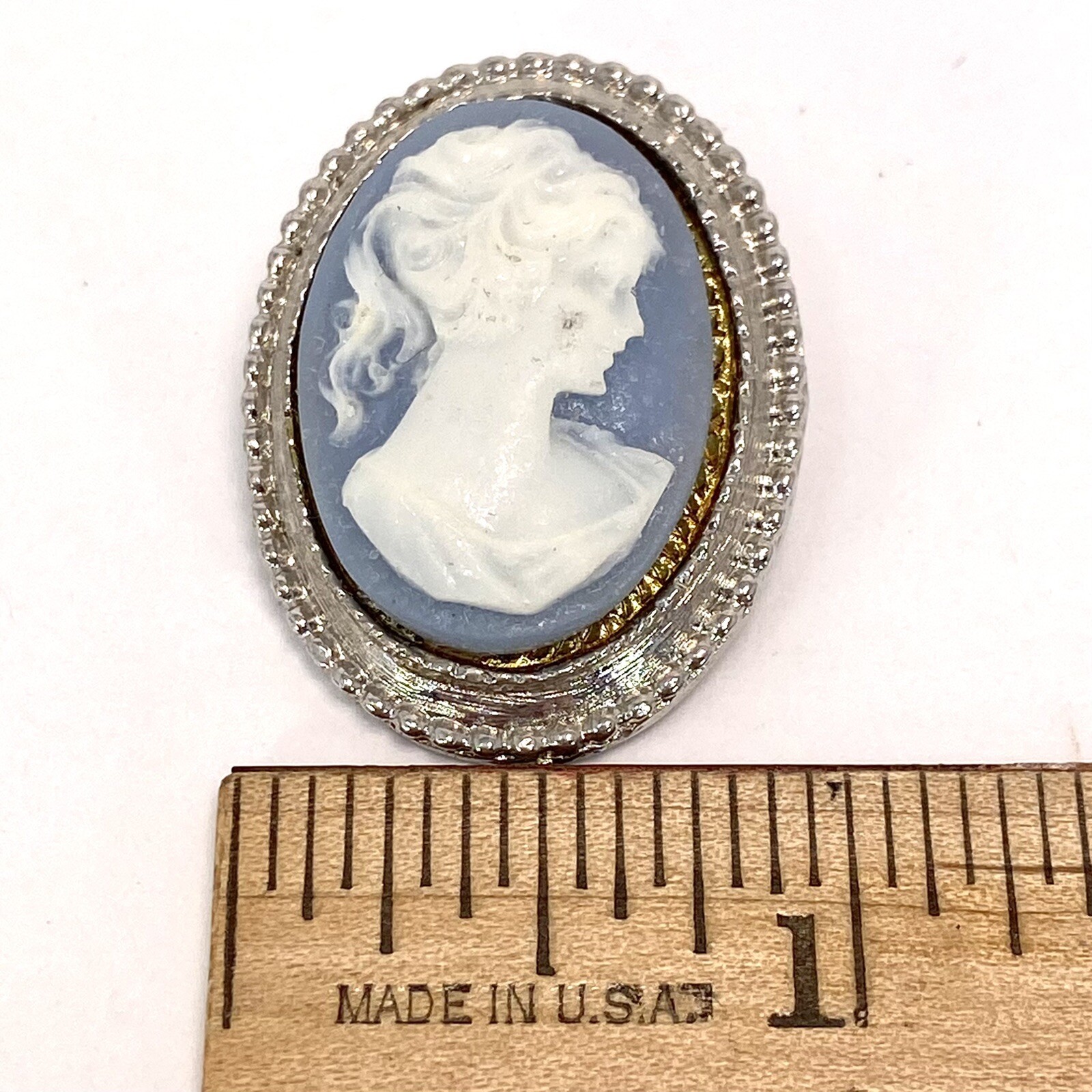 Vintage Tacoa Blue CAMEO Silvertone Oval Brooch Pin in Original Box
