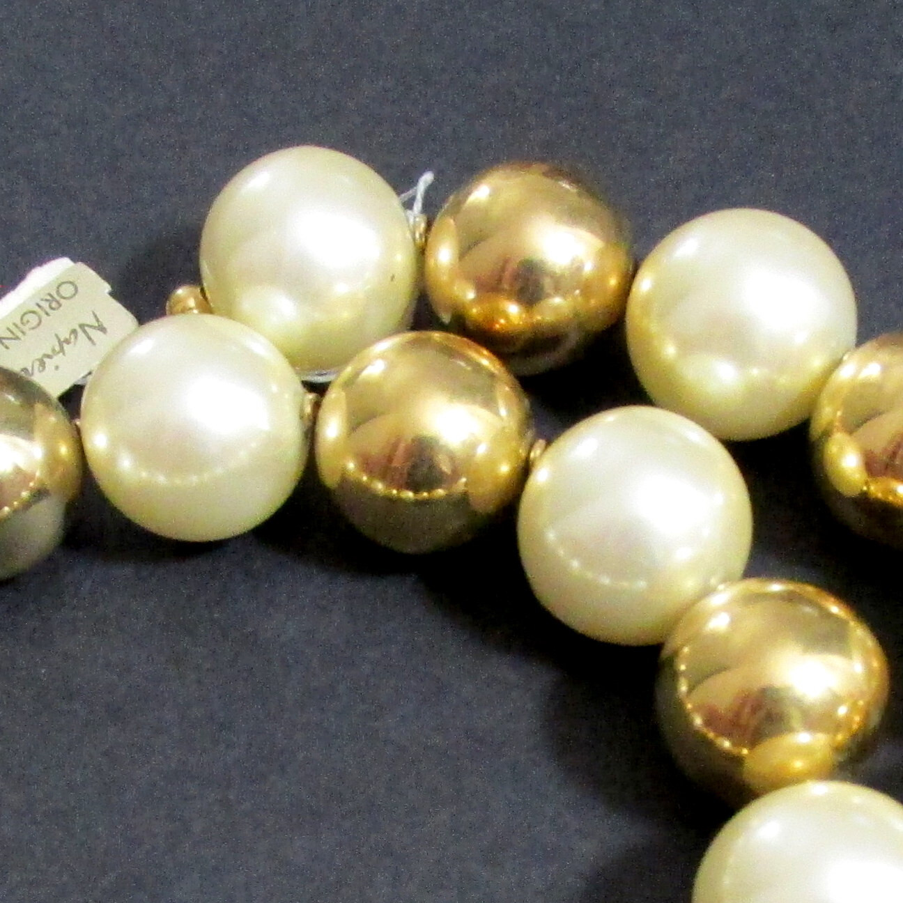 VTG RUNWAY STATEMENT NAPIER CHUNKY 3/4″ FAUX PEARL GP BEAD 18″ NECKLACE TAG 80s