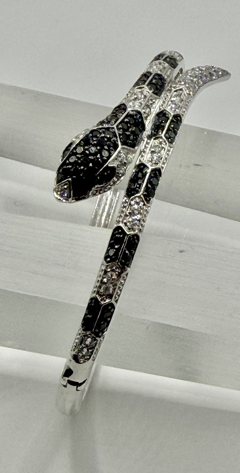 Vintage Black & Clear Crystal Hinged SNAKE Sterling Bangle Bracelet 7 3/4”