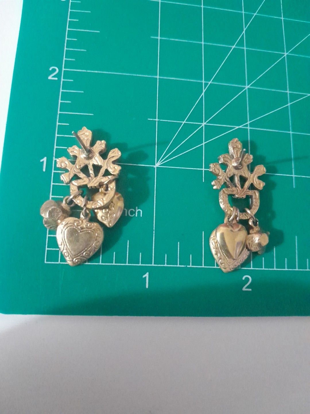 Vintage 1928 Pierced Earrings Goldtone Dangling Hearts And Flowers