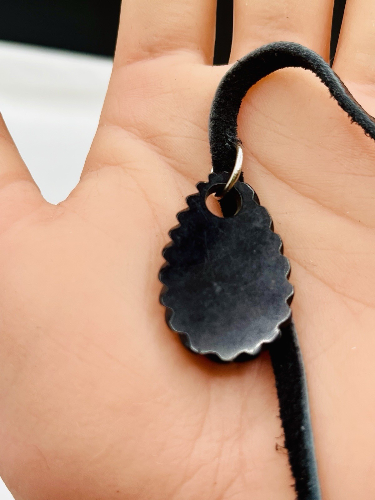 Victorian Carved Whitby BLACK JET SHELL CAMEO MOURNING Leather Choker necklace