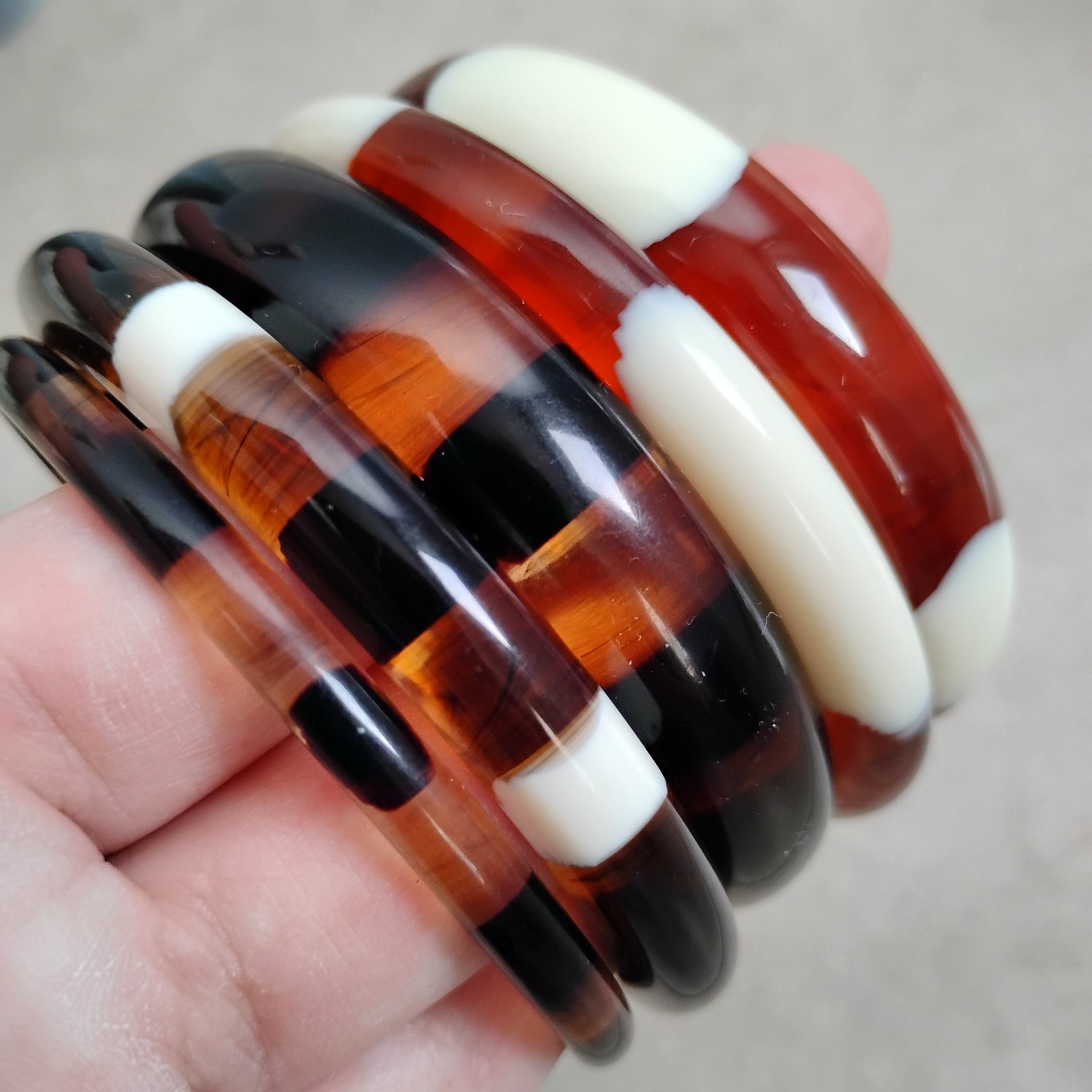 VTG Lot Of 5 Translucent Bangle Lucite Plastic Bracelets Sz 8 Striped Injected