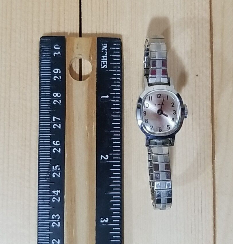 Vtg Ladies Timex Stretch Band Wristwatch Watch Silver Tone UNTESTED Parts Repair