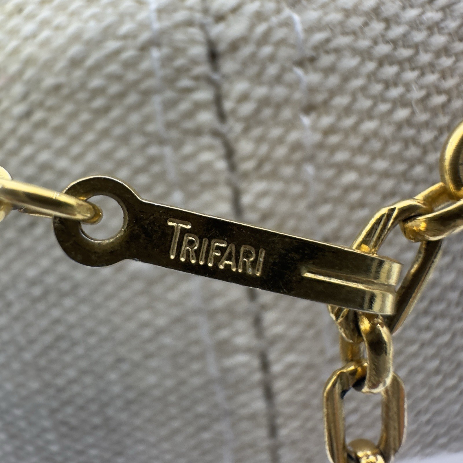 Vintage TRIFARI Necklace Mogul Jewel Tone Lucite Cube Bead Colar 18 Inch