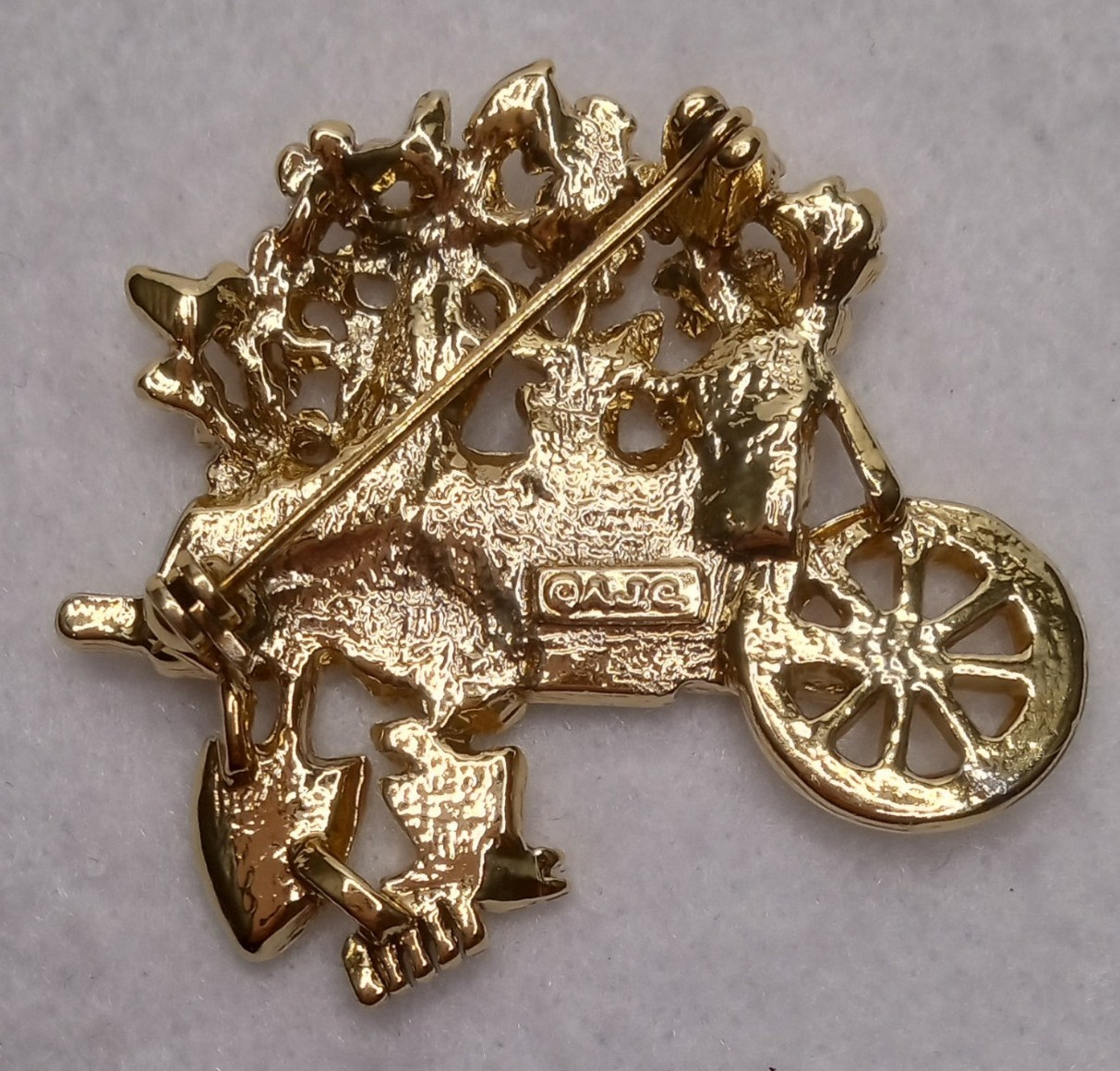 Wheelbarrow of flowers Brooch, gold tone, garden, spring Flower Cart AJC