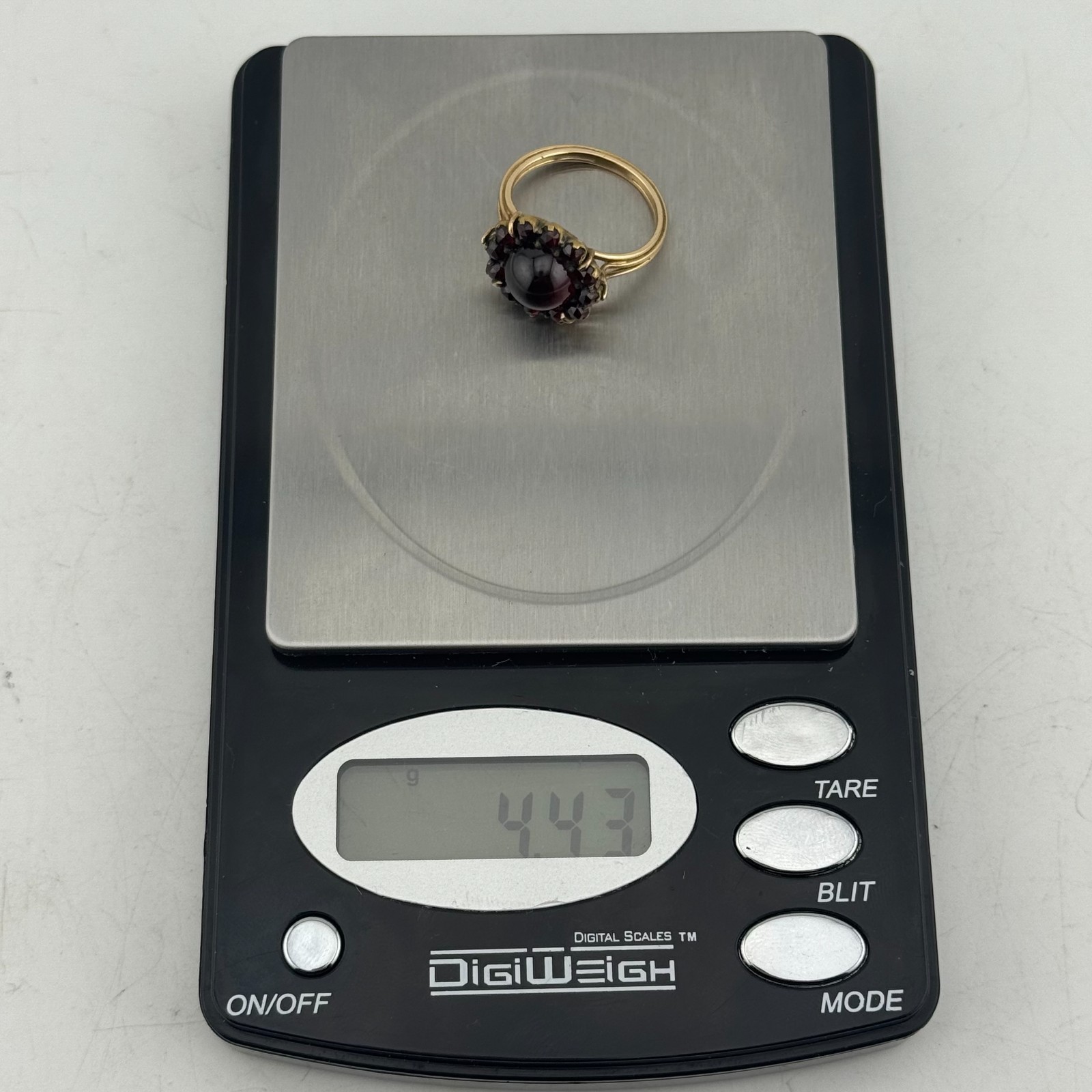 Antique Bohemian Garnet Cluster Ring 14 Karat Yellow Gold – Size 6.5, 4.4g