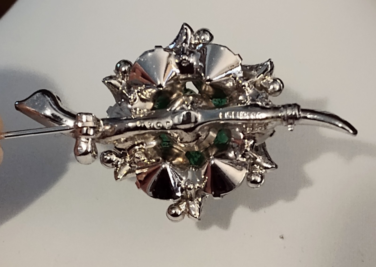 Vintage Stunning Eisenberg Ice Clear & Emerald Green Crystal Bouquet Brooch 6808