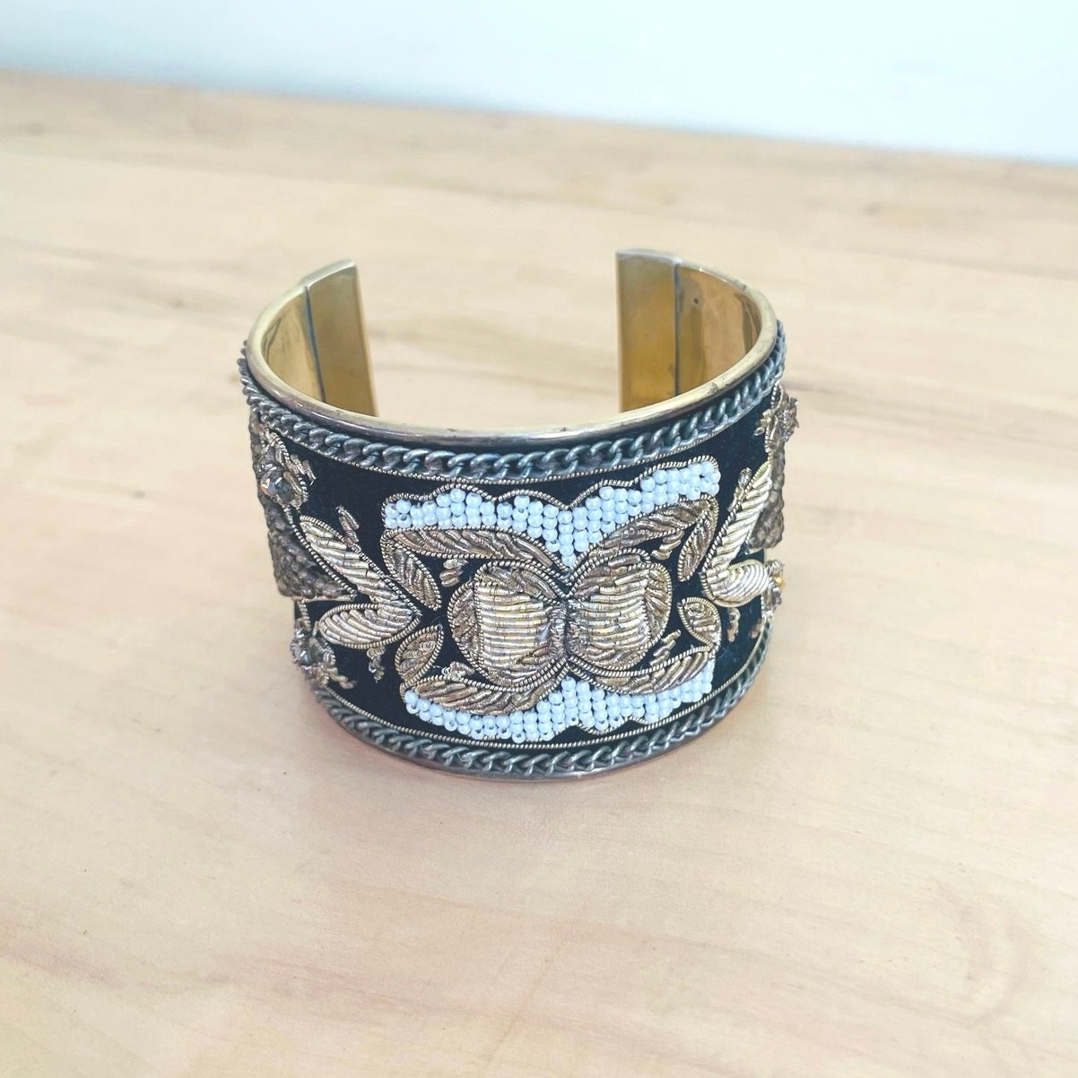 Vtg Artisan Wide Cuff Bracelet Bullion Embroidered Zardozi Style Seed Bead Brass