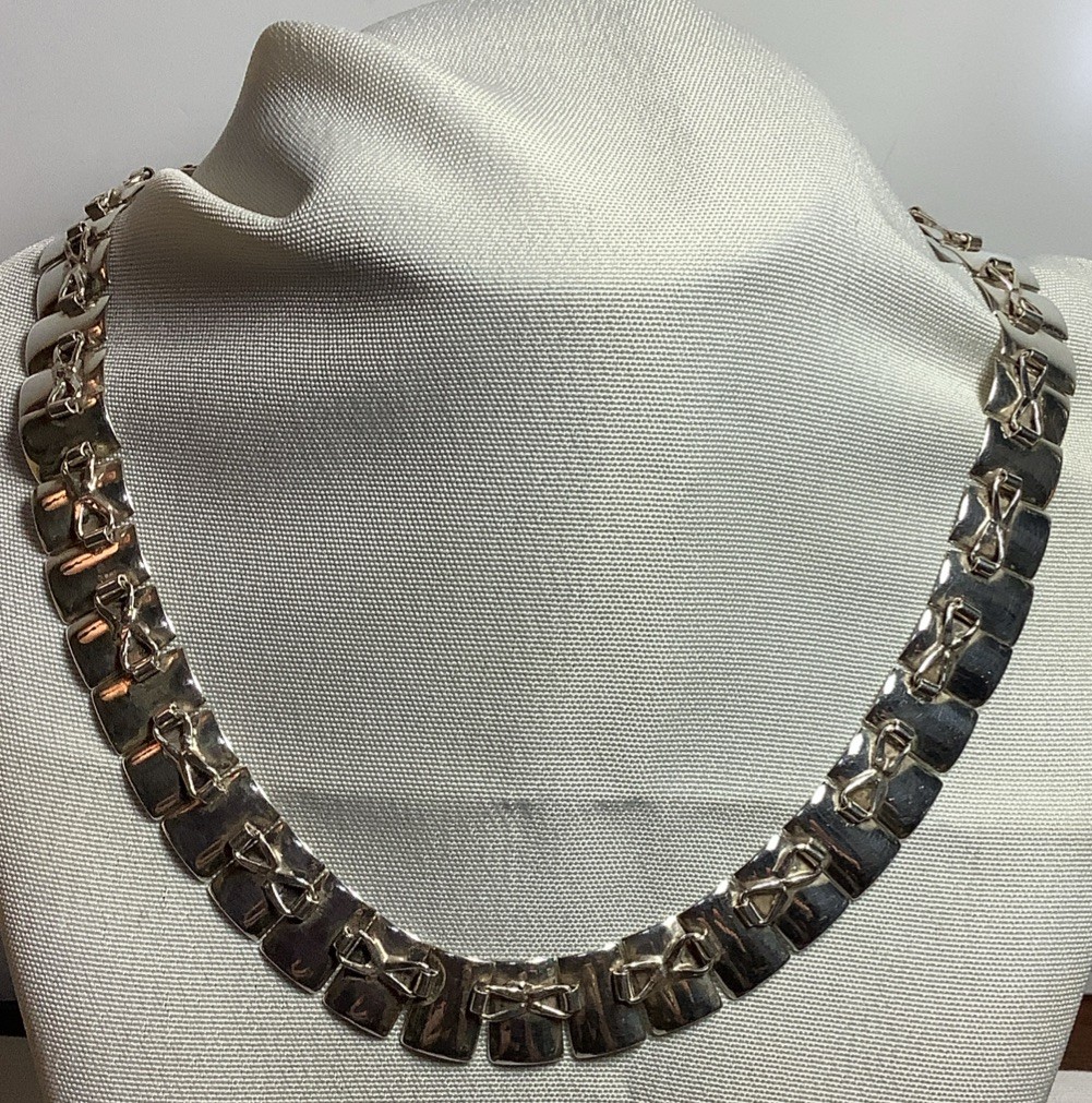 MT980 Stunning Vintage Mexican Sterling Silver Choker Necklace 42 Grams