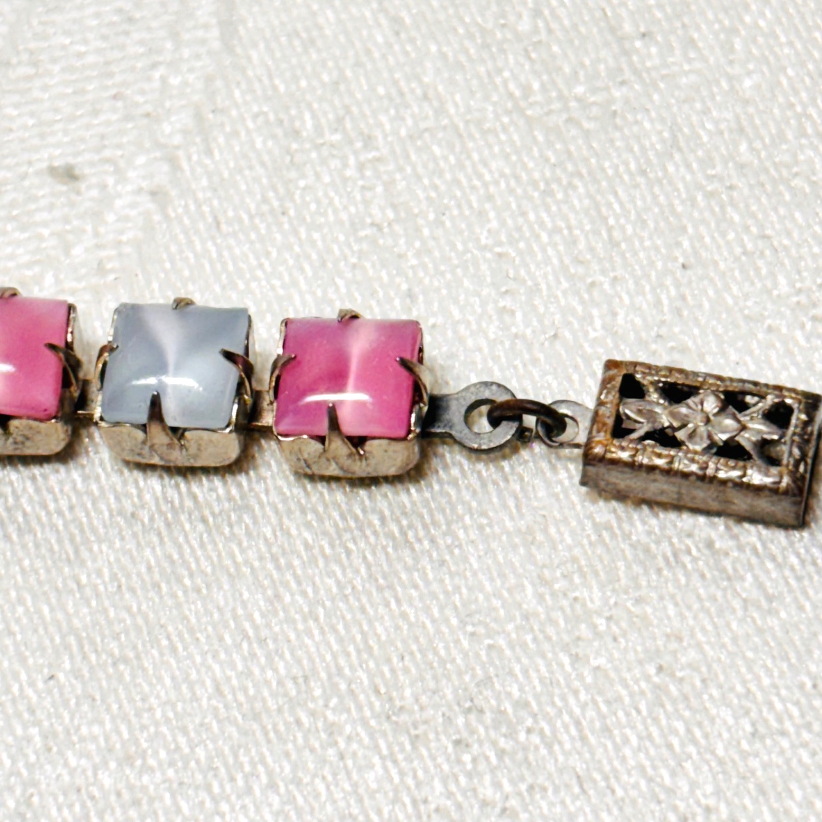 BRACELET pastel blue pink glass faux gem silvertone metal box clasp vintage 7″ c