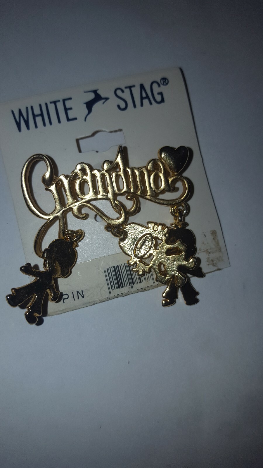 NW WHITE STAG GRANDMA’S CHILDREN FIGURE BROACH GOLDTONE GRANDMA GIFT Box inclu