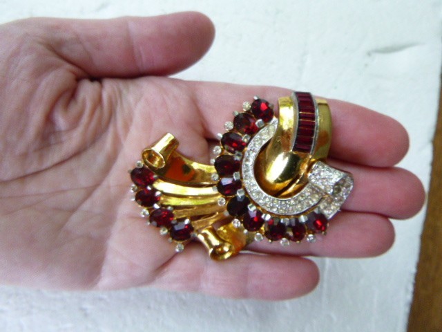 Vintage Large Coro Fur Dress Clip Foiled Ruby Rhinestone Gold Plate Brooch 1920’
