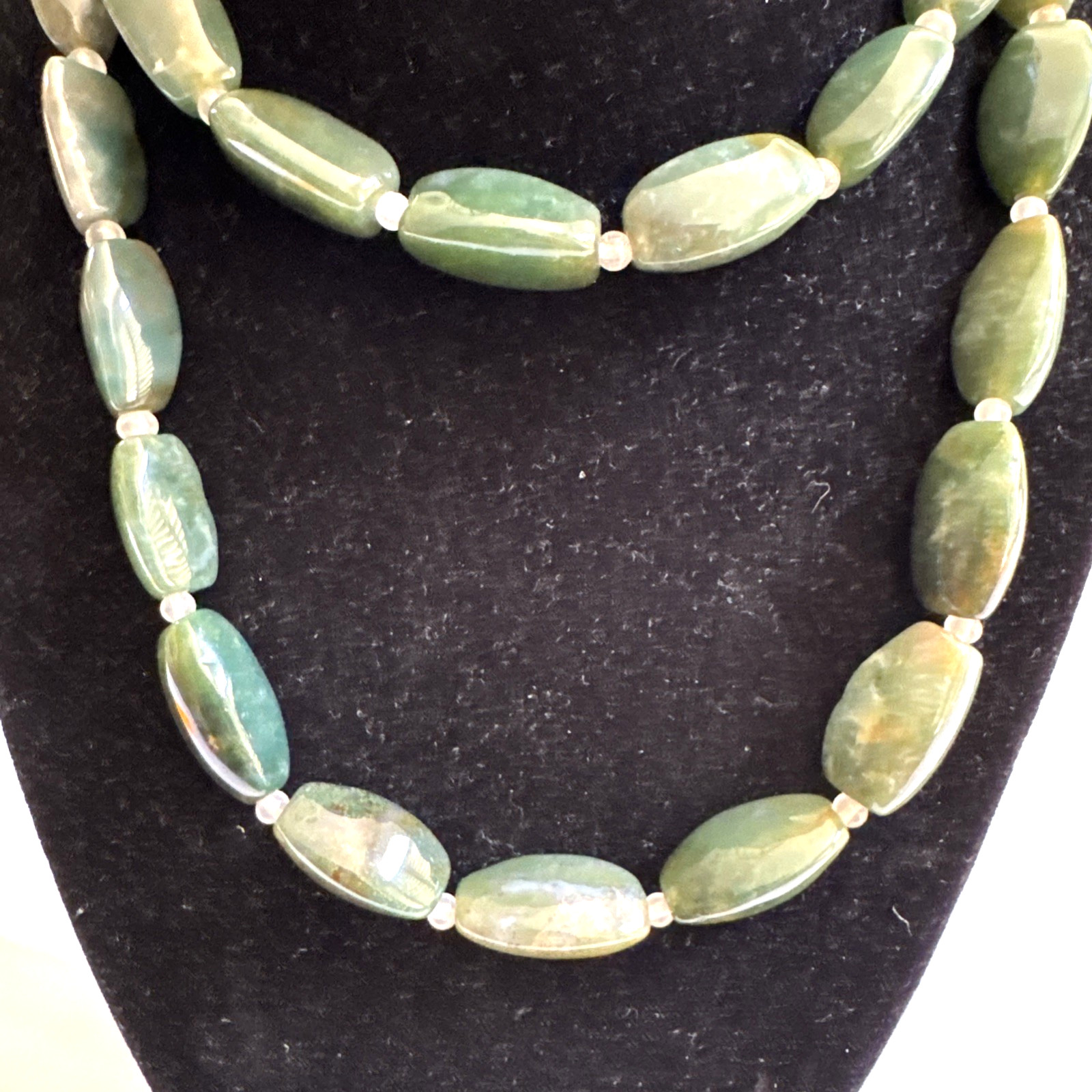 Vintage Chinese Export Natural Green Jade Graduated Bead Necklace 30″ Opera