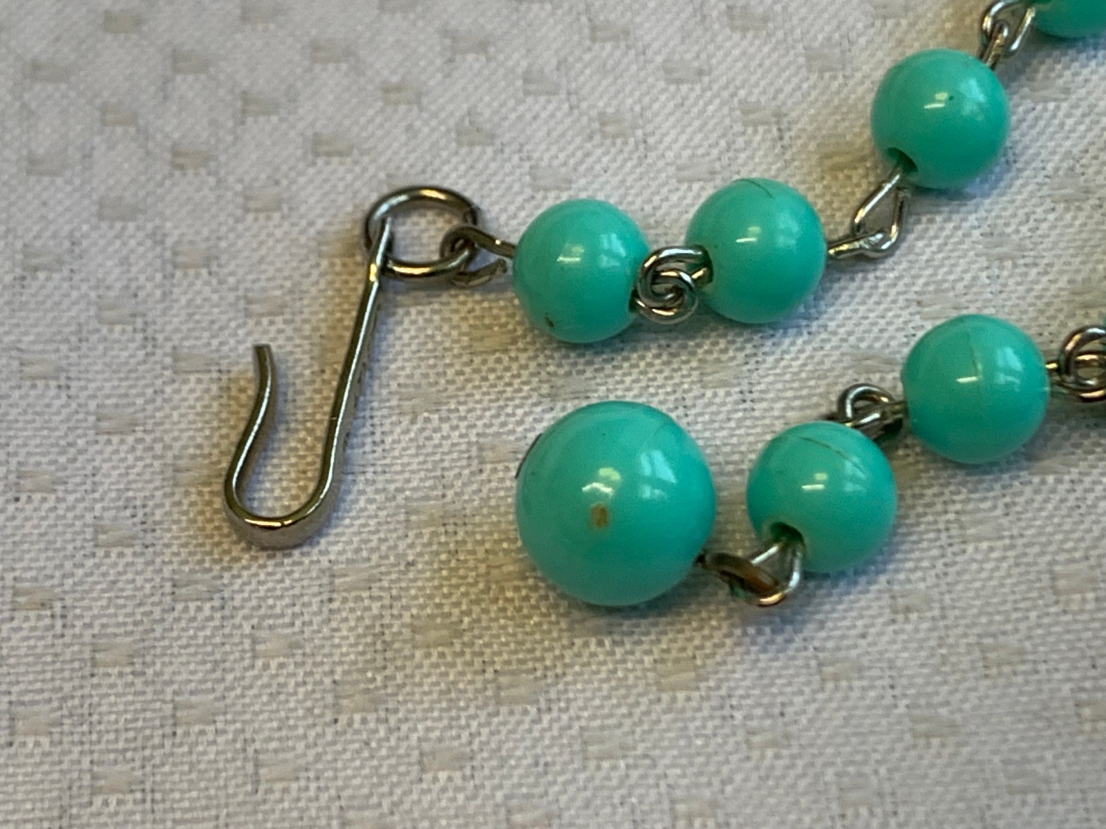 Vtg Coro Necklace 16.5″ Fashion Jewelry Sea Green Enamel Beaded Hook Clasp *READ