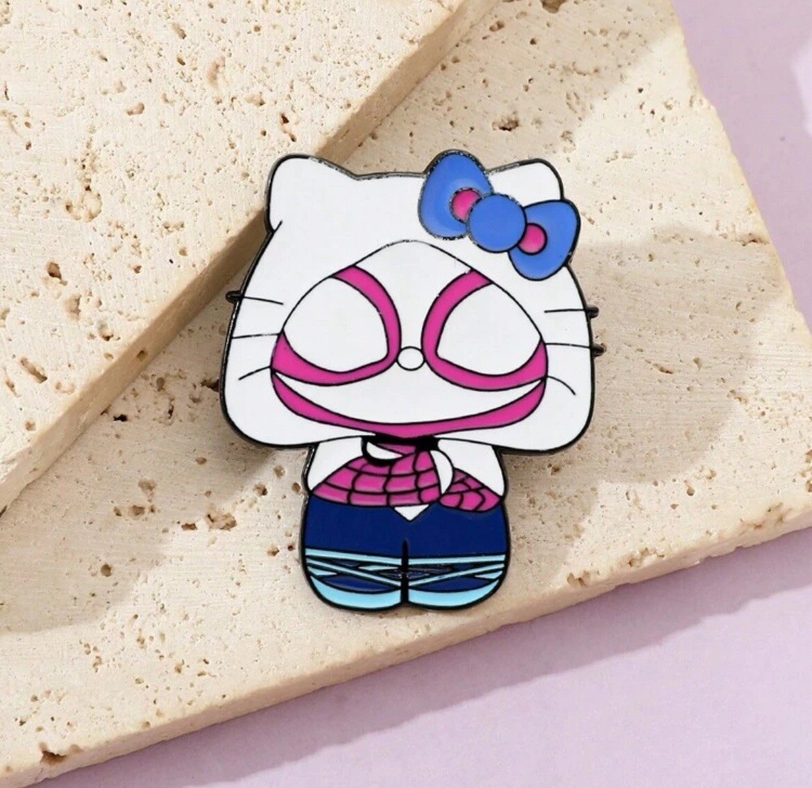 New HELLO KITTY Pin GWEN STACY Brooch SPIDER-MAN Costume SPIDER WOMAN Cosplay