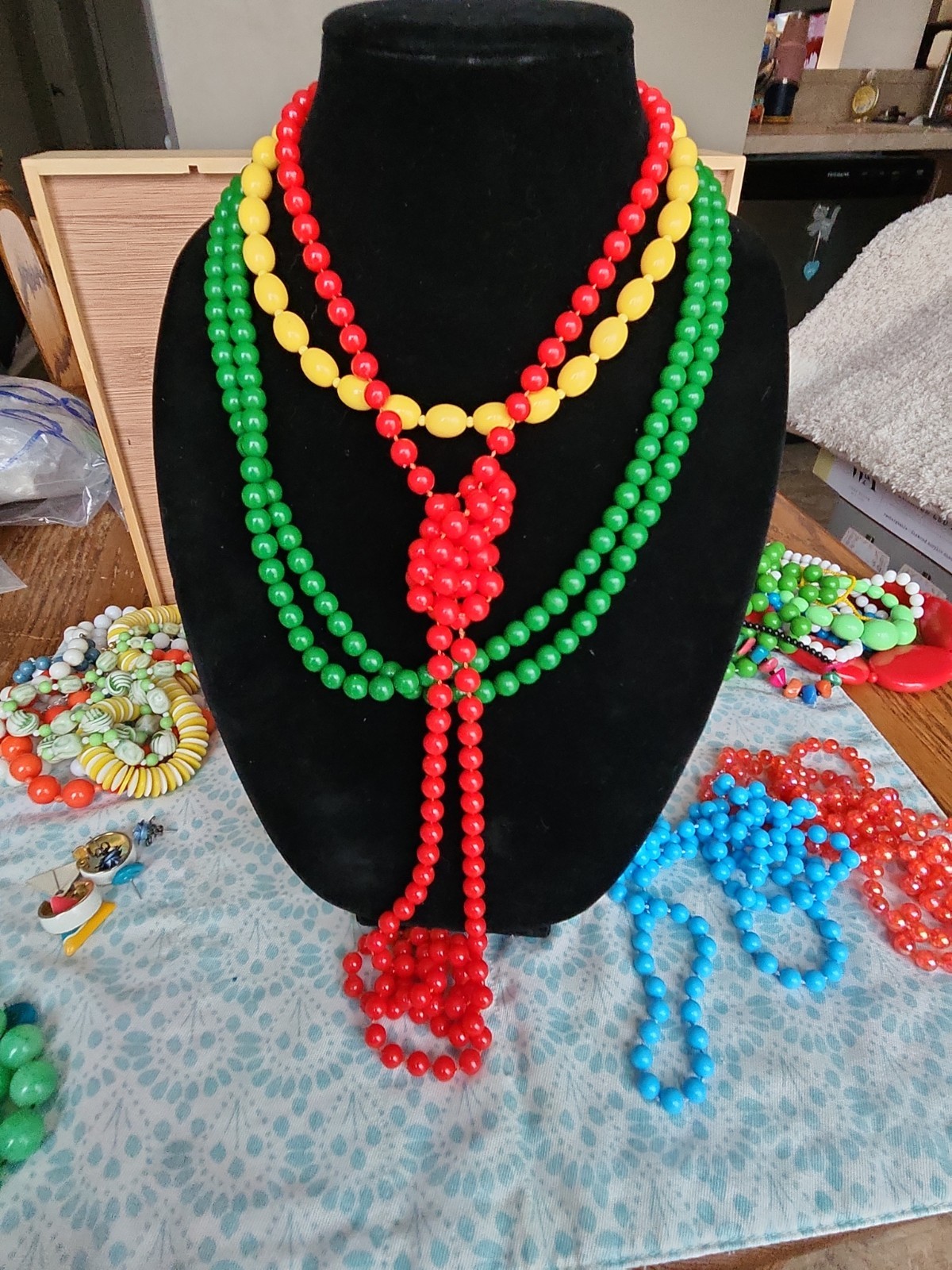 Huge Lot of Vintage Lucite acrylic Glass beaded Necklaces 1950s-1980s