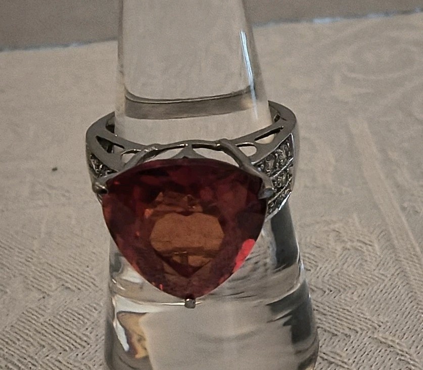 Sterling Silver Cocktail Ring W Trilliant Trillion Cut Red Crystal Gem Sz 6.75