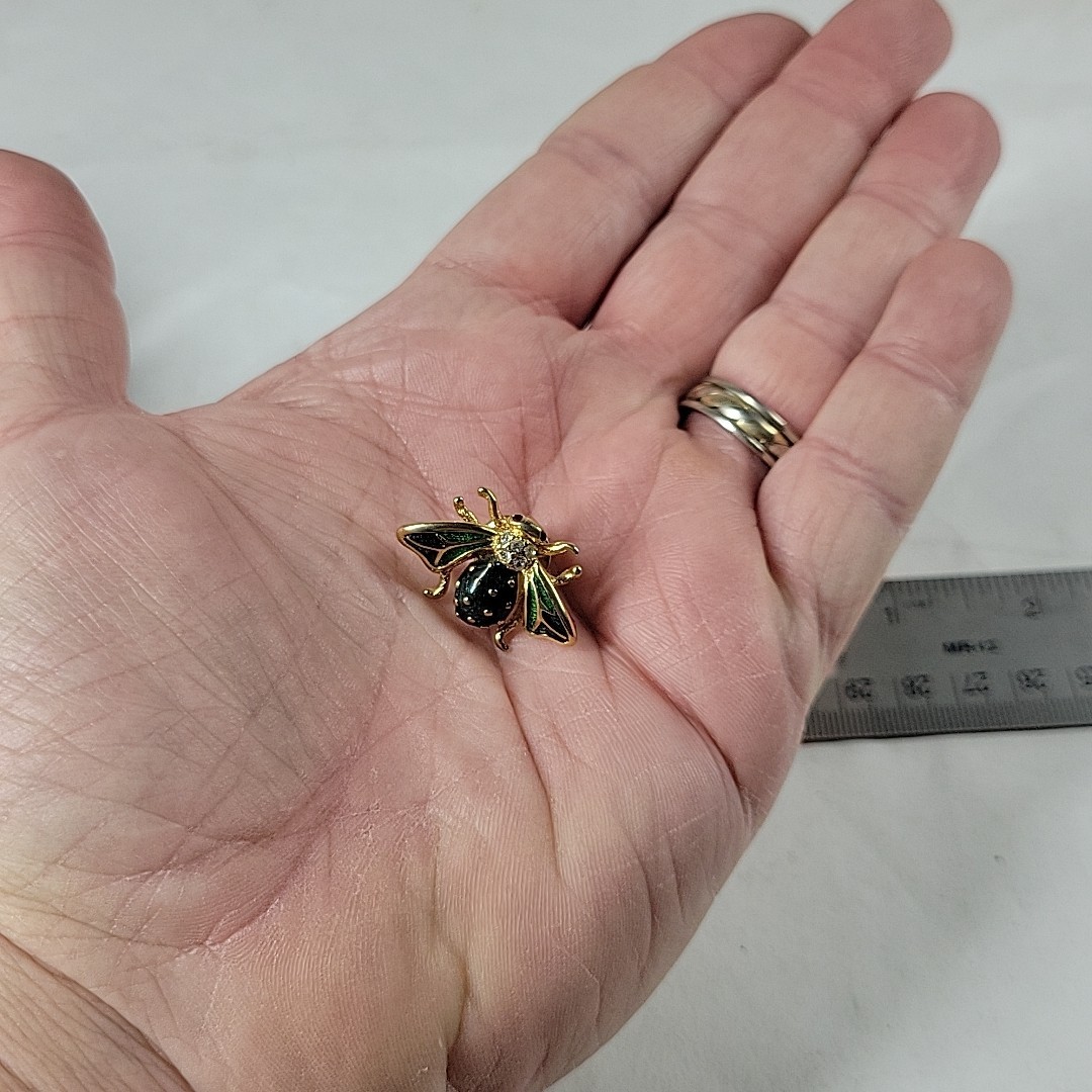 VTG Bumble Honey Bee Lapel Pin Gold Tone Enamel Rhinestone Entomologist Apiarist
