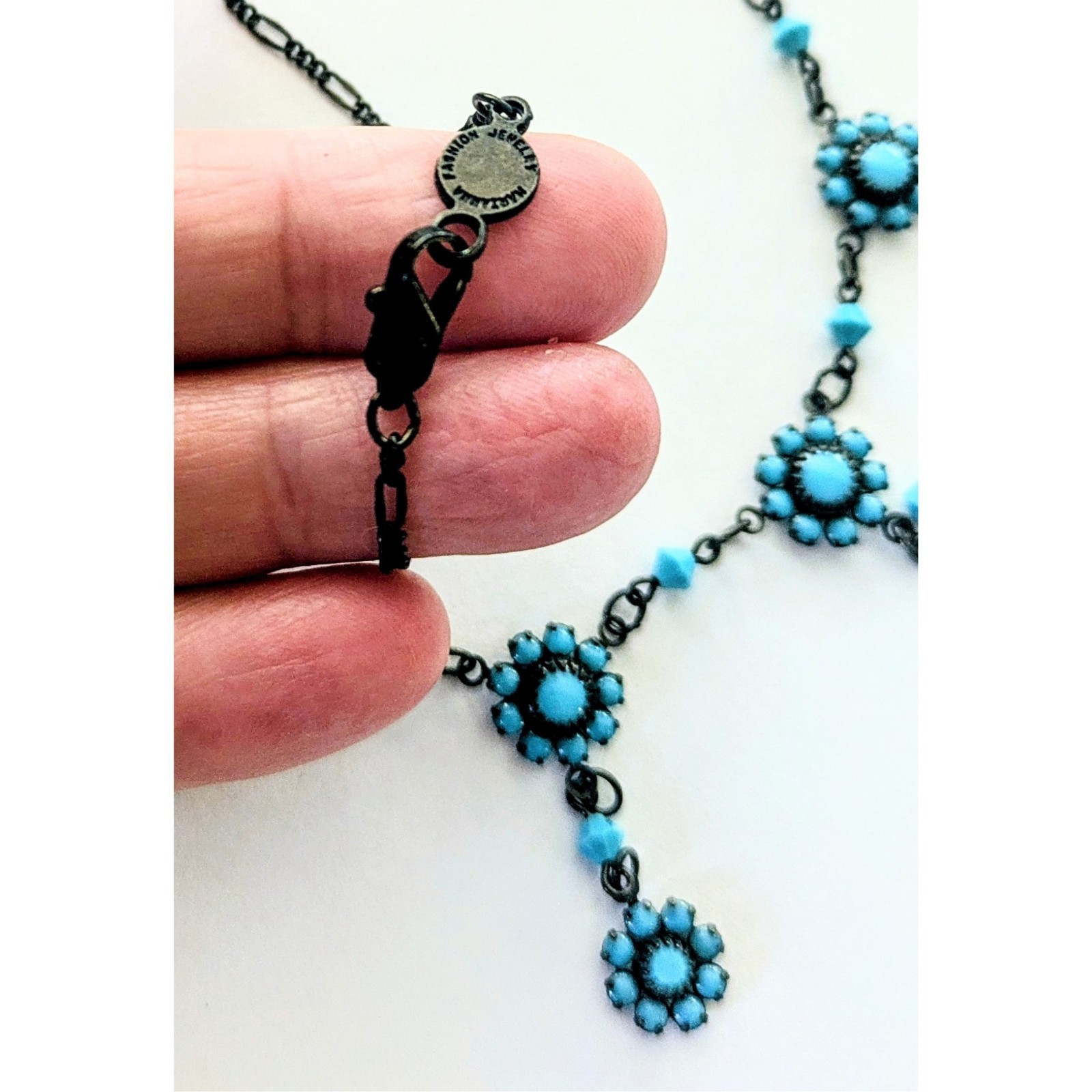AUSTRIAN CRYSTAL USA Black Tone Turquoise Crystal Dangle Necklace 16.25″