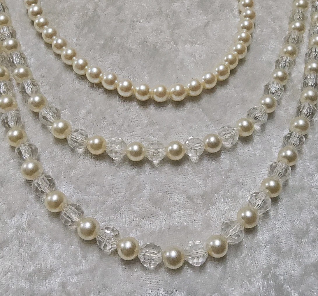 1928 Brand Faux Pearl Necklace Cream Off White Beaded Costume Jewelry Gift
