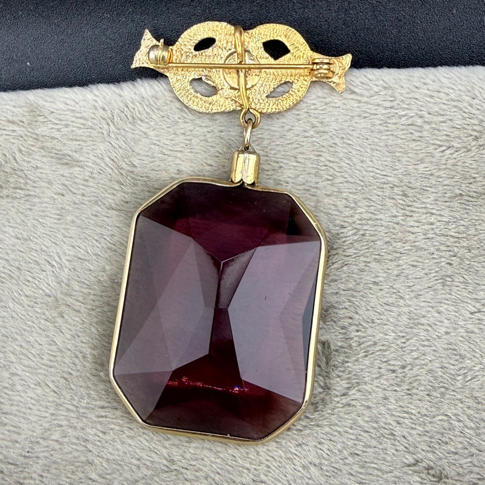 Vintage Signed Purple Faceted Glass Watch Fob Brooch Gold Tone