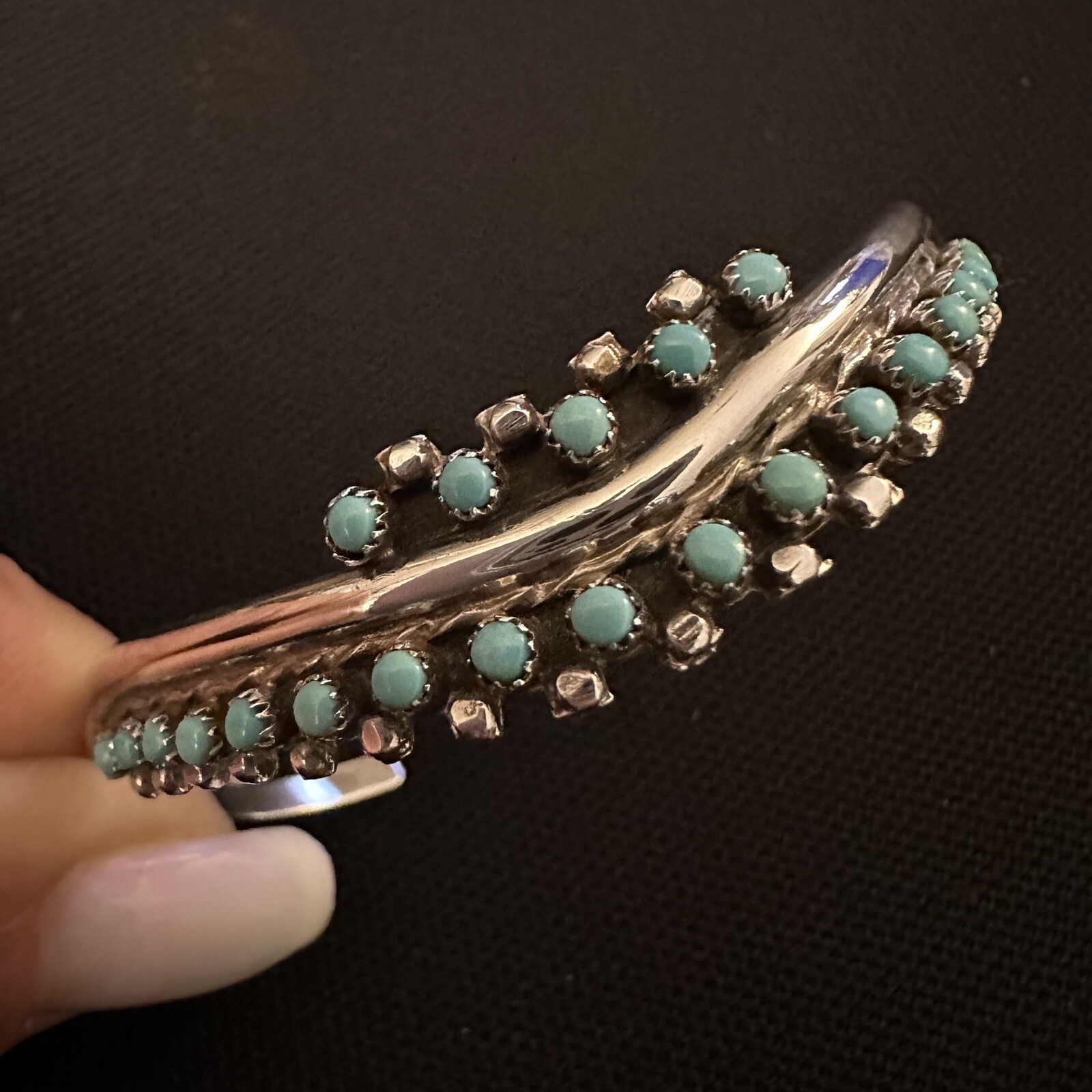ESTATE STERLING NATIVE TURQUOISE SNAKE EYE ZUNI HENRIETTA QUETAWKI CUFF BRACELET