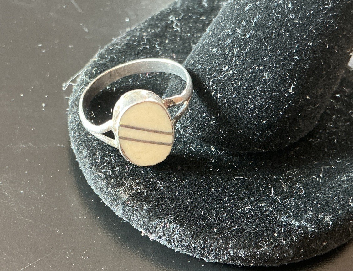 Vintage 70’s Silver Ring Off White Stone Hand Crafted Size 5 1/2 Small Simple