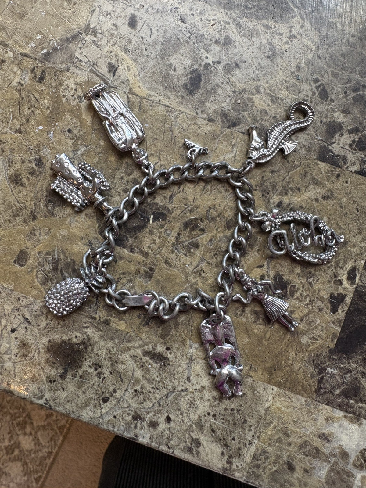 Hawaii State Unique Charm Bracelet 7″ with toggle clasp Silver Tone