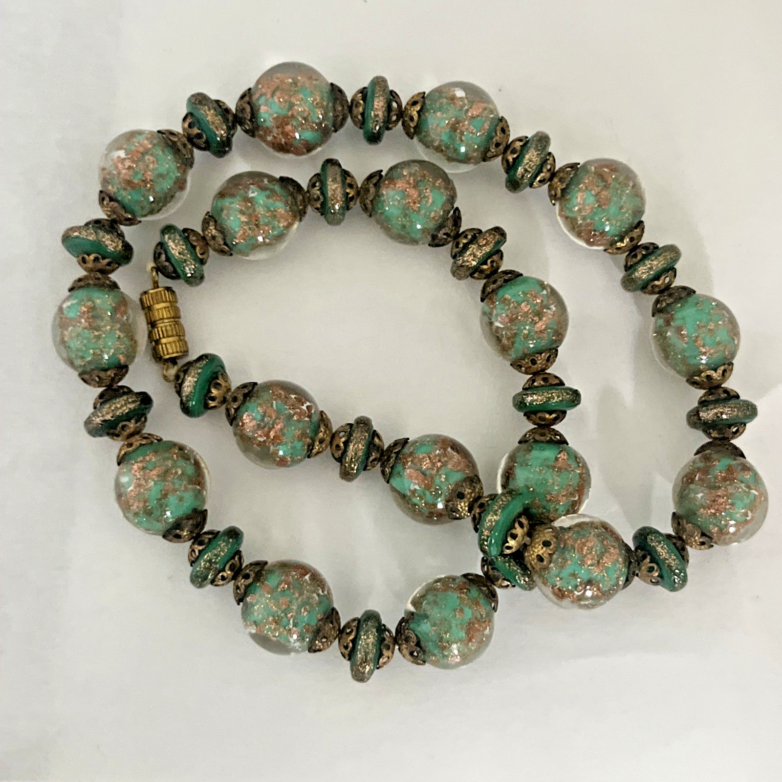 Vintage Murano Foil Glass Necklace Beaded Venetian Italy Estate Jewelry Green