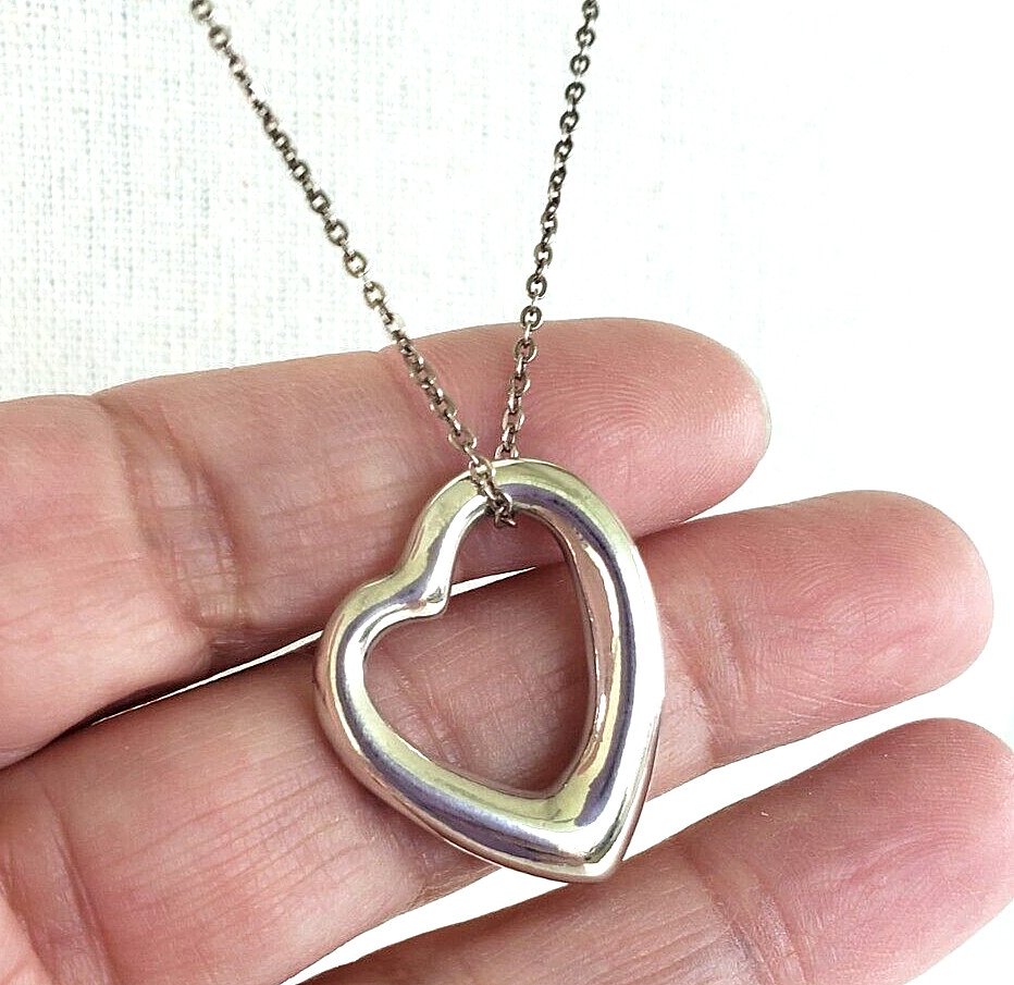 Vintage Open Heart Silver Tone Pendant Necklace 23.5″ Cable Chain