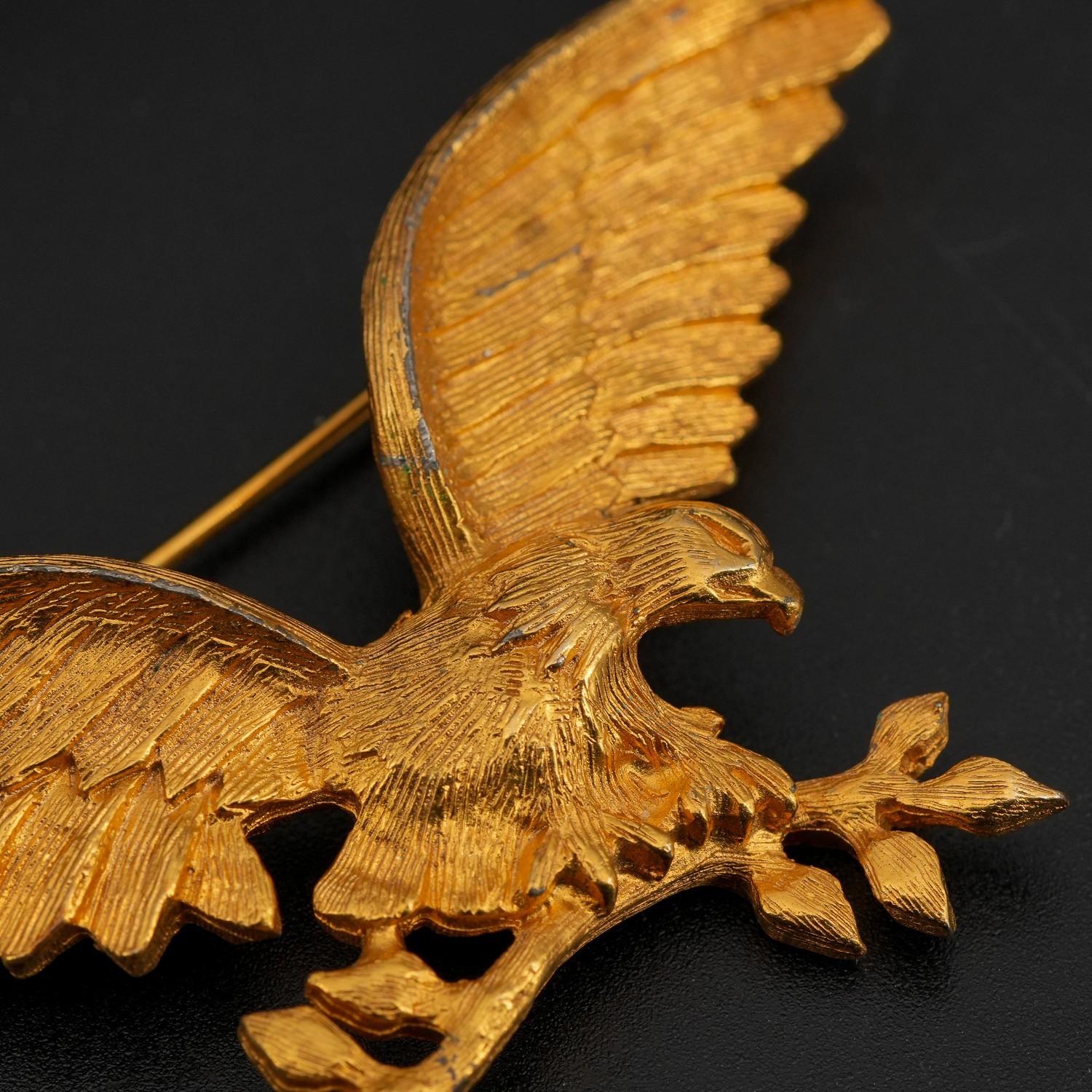 Vintage Americana Spread Wing Eagle Brooch Gold Tone Vans Authentics 3.3in