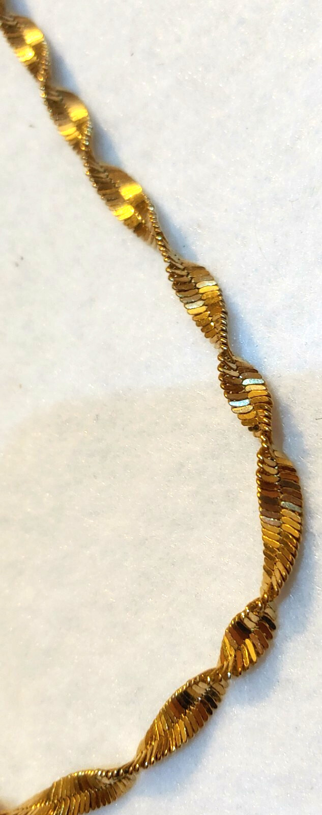Vintage – Necklace – Yellow Gold Tone 20 in Long Chain – With Lobster Claw Clasp
