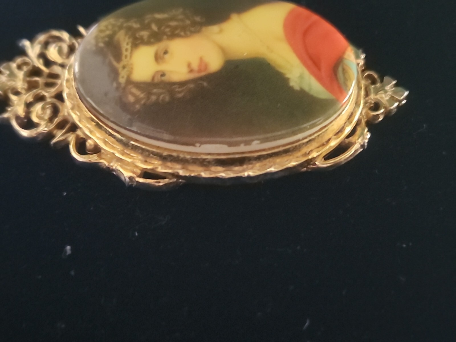 Victorian Revival Cameo Transfer Portrait Pendant Vintage ART Arthur Pepper