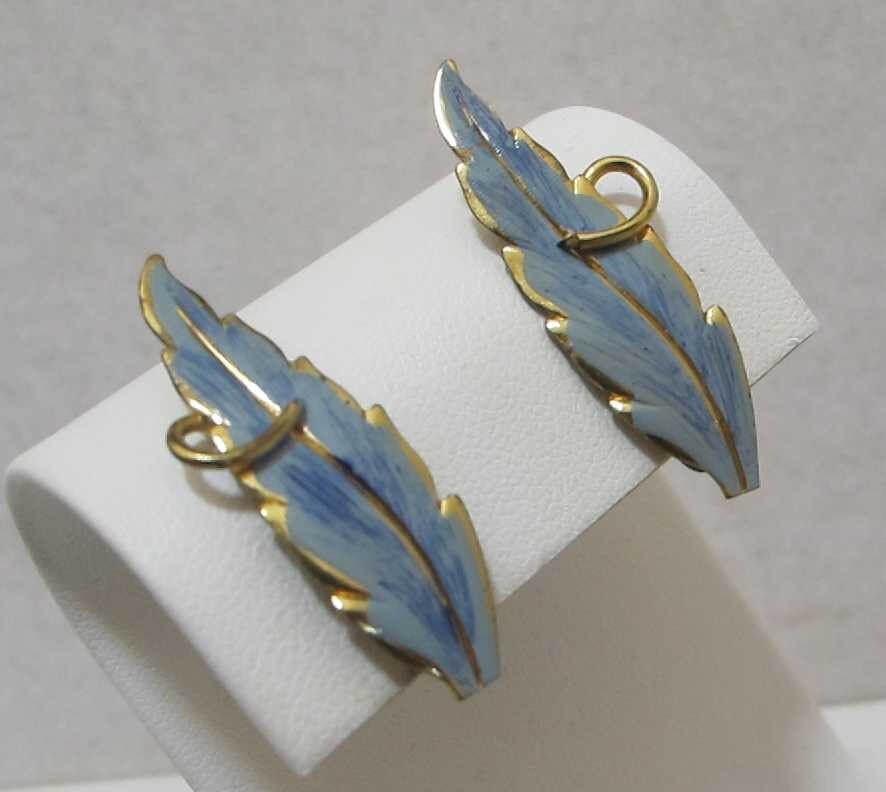 Vtg Light Teal Blue Enamel Gold Tone Slender LEAF Screw Back 1-1/2” Earrings