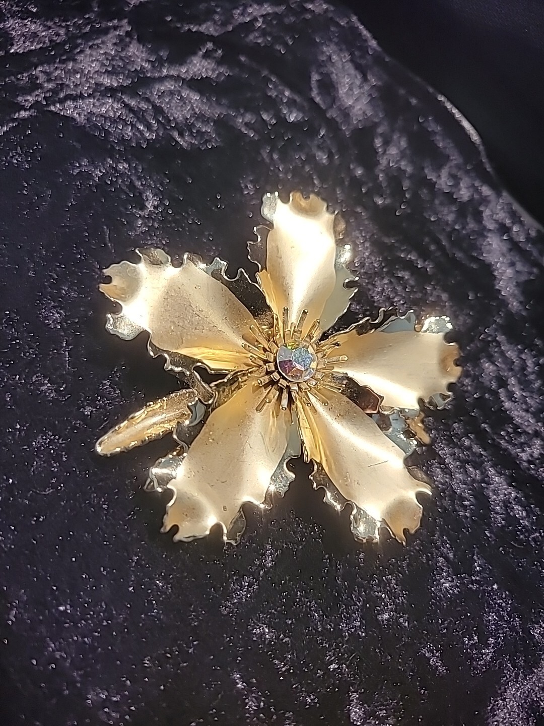 Vintage Womens Brooch Pin Ruffled Flower Jewelry Costume