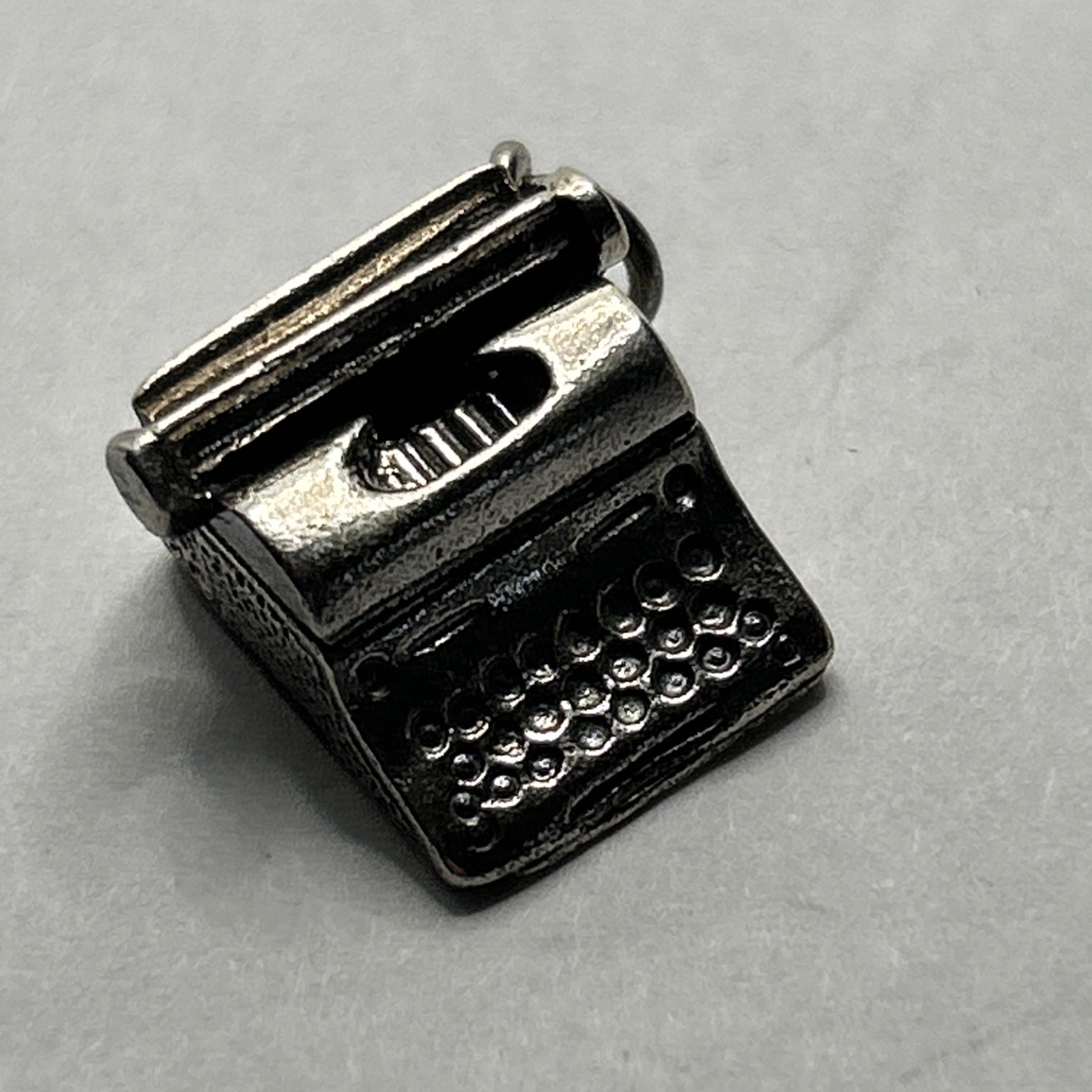 Vtg Danecraft 925 Sterling Silver MANUAL TYPEWRITER Old School Charm Pendant