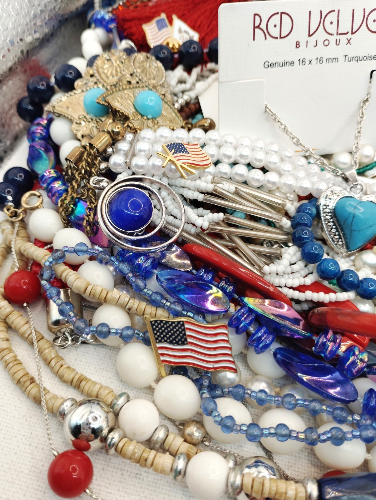 135 Vtg Wearable Pcs RED, WHITE & BLUE Patriotic Mixed Lot, FREE SHIP! Lot#681