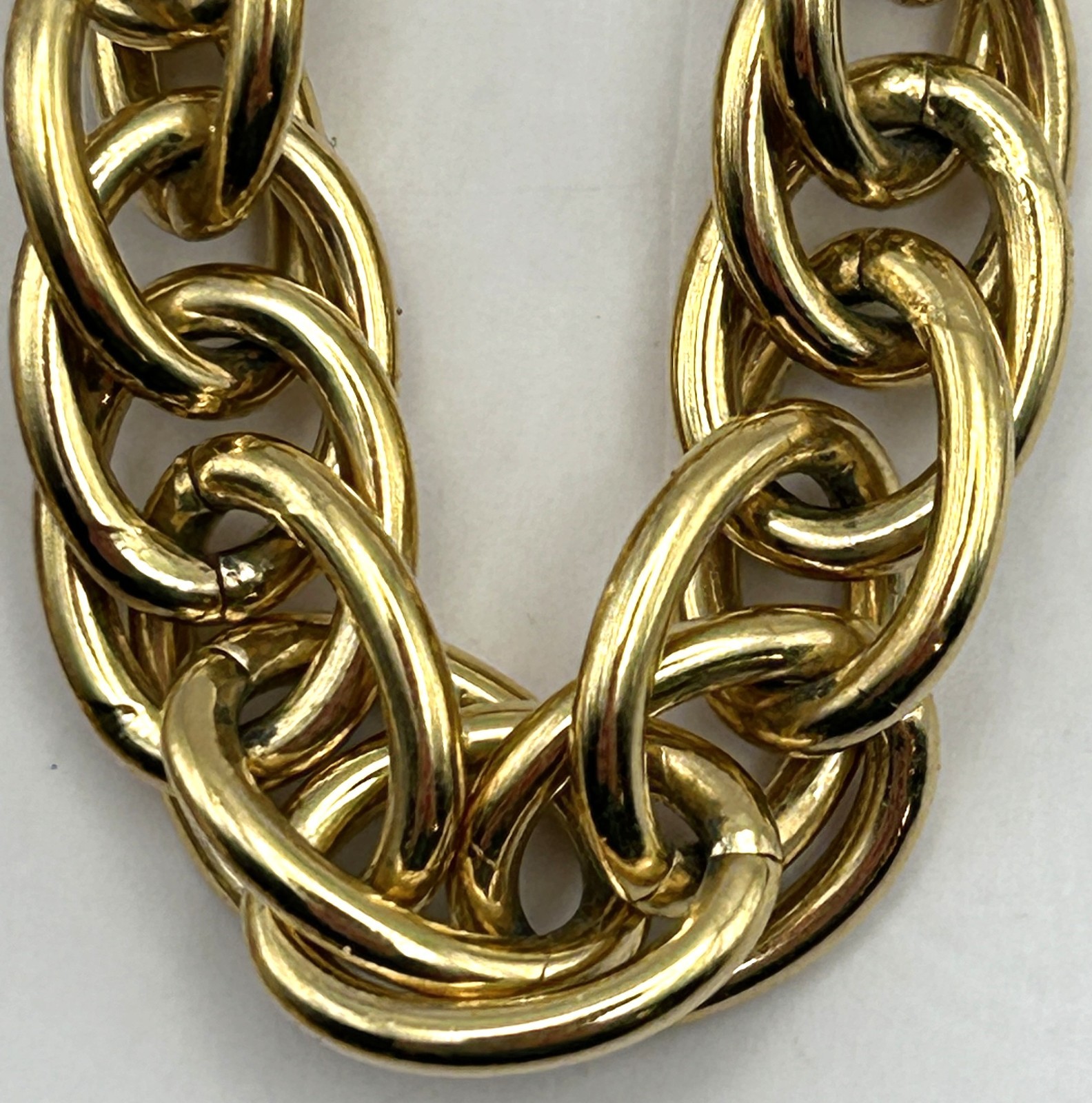 Trifari Necklace Chunky Gold Tone Oval Link Chain Statement 17.5 in