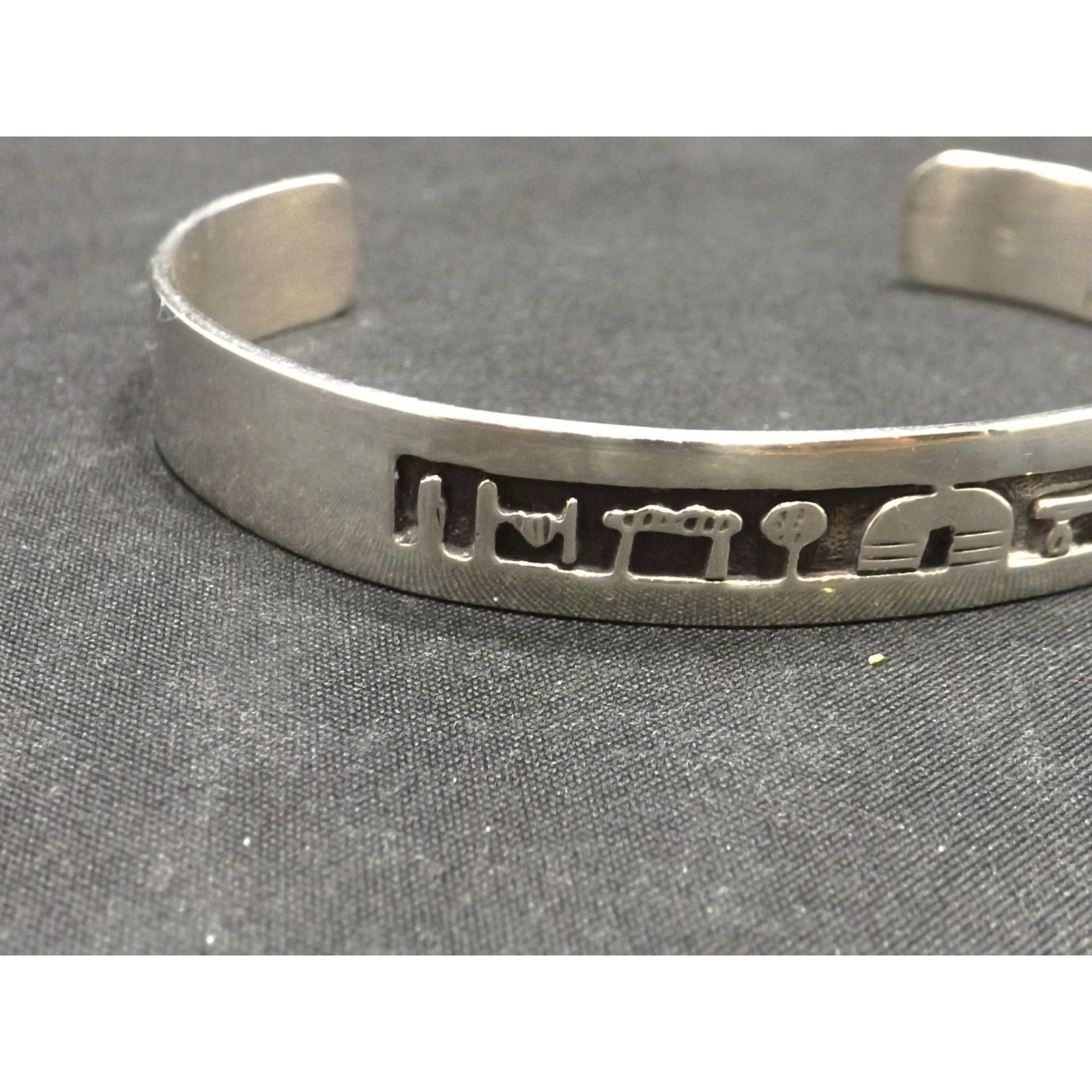Navajo AC Henry Sterling Storyteller Cuff Bracelet Signed Vintage