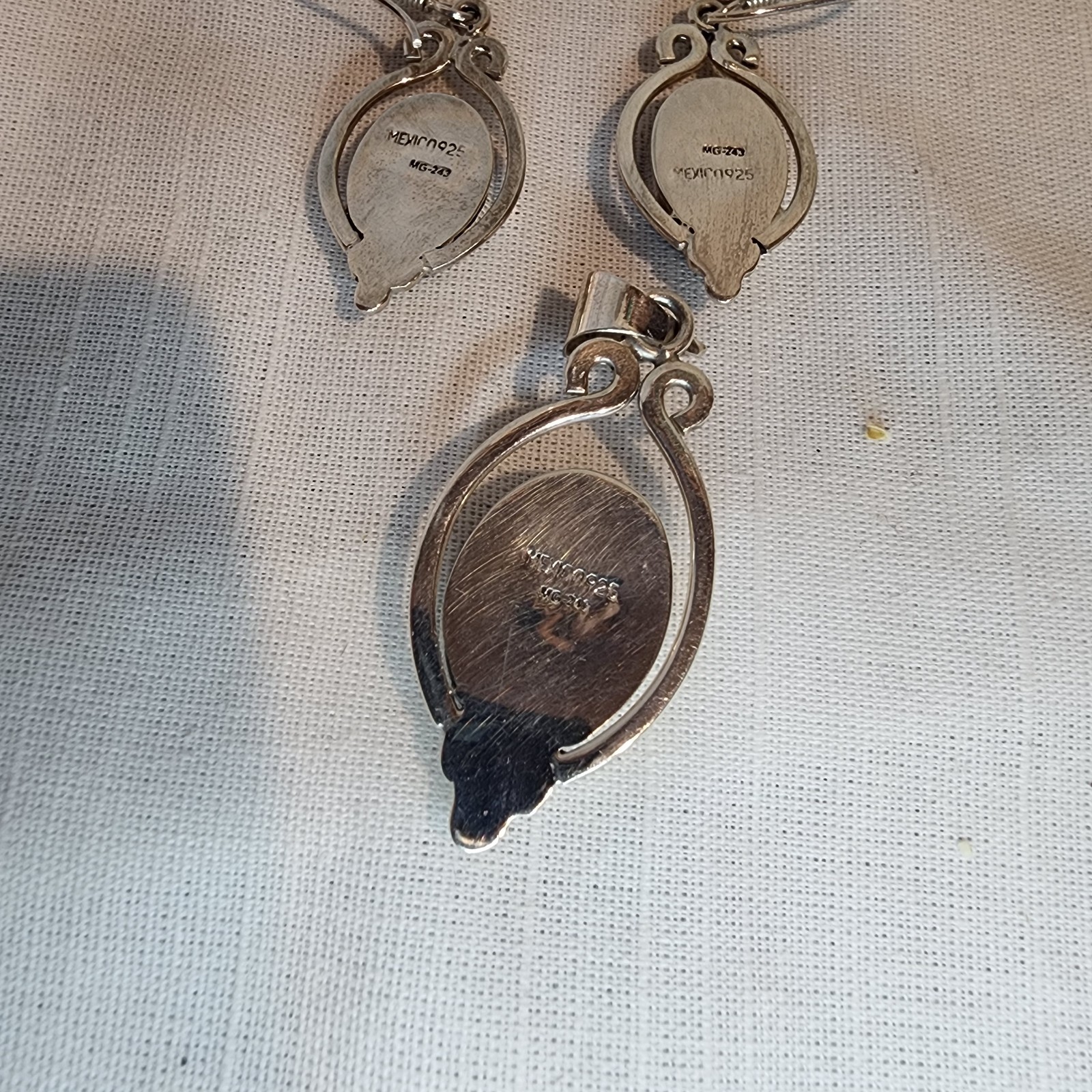 Mexico MG243, Vintage 925 Sterling Silver/Abalone, Pendant and Earrings, NICE!