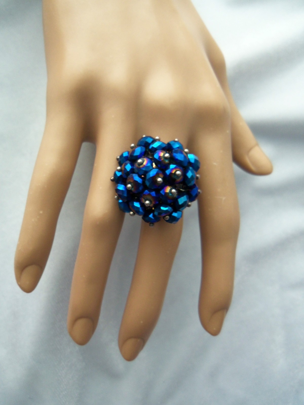 Iridescent Blue Crystal Bead Cluster Silvertone Stretch Band Ring