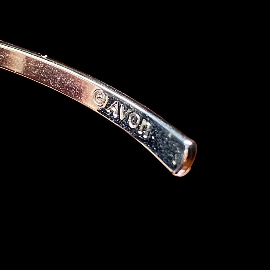 Vintage 1978 Avon Slender Touch Silvertone Minimalist Cuff Bracelet Small w Box