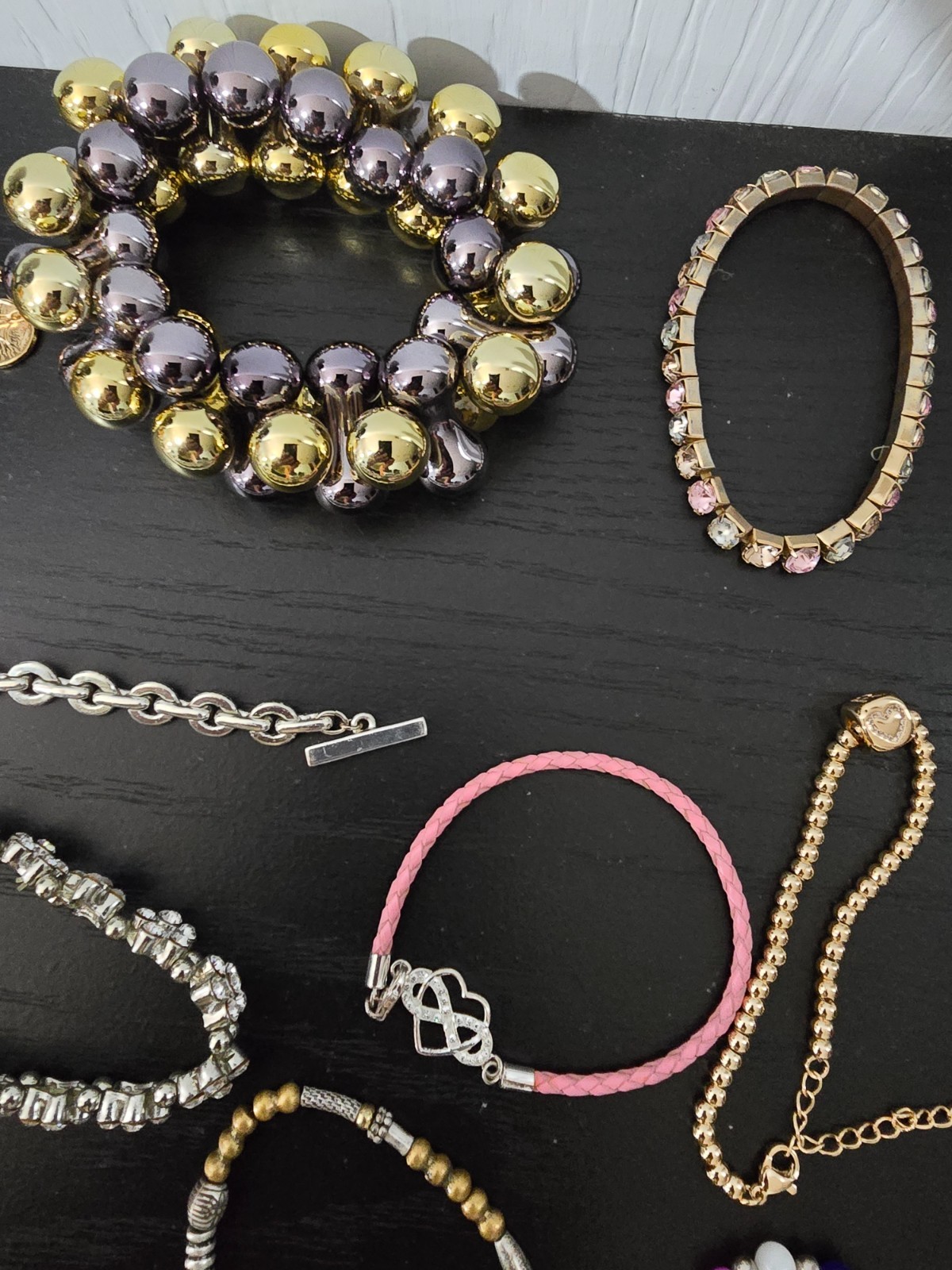 Gigantic Mixed metals material an color lot of 70+ braceletn, signed /unsigned