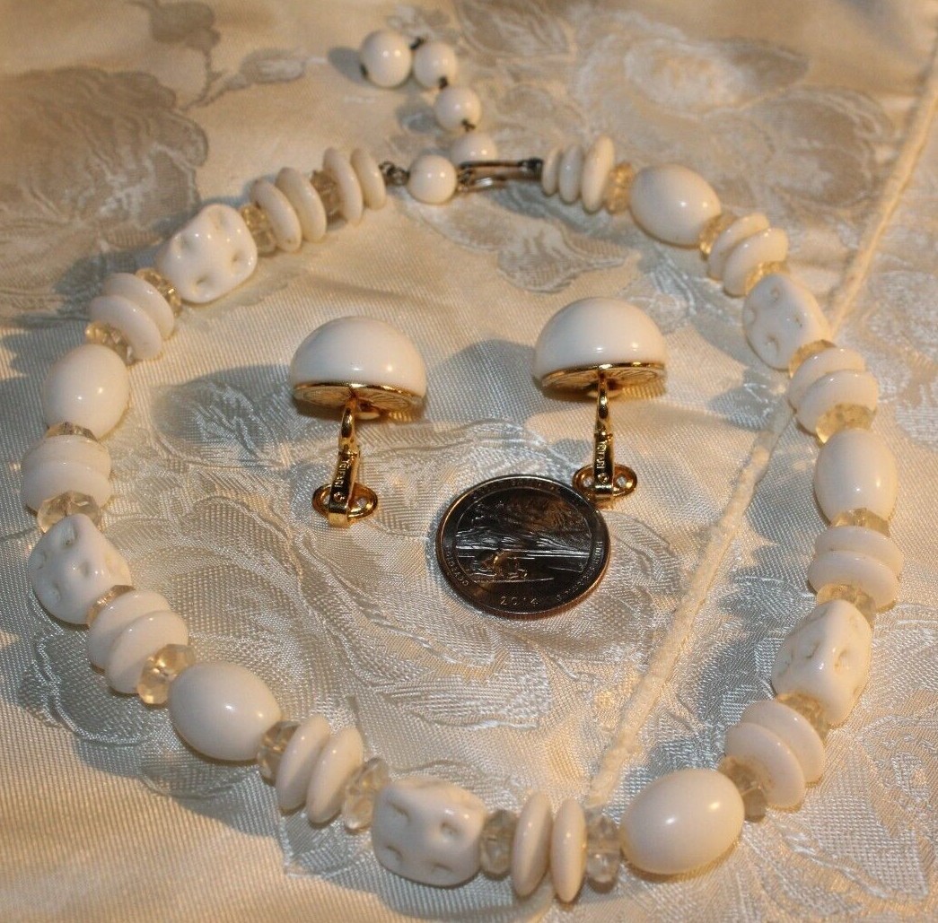 VINTAGE GLASS WHITE BEAD NECKLACE+ CROWN TRIFARI WHITE BUTTON CLIP EARRINGS