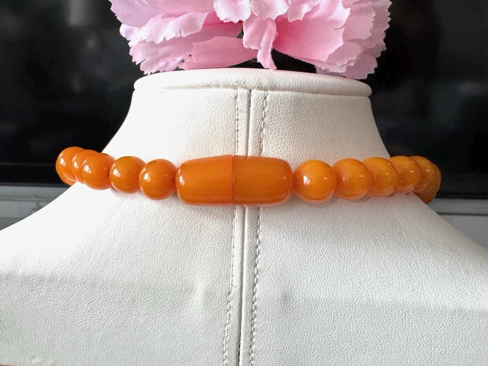 Vintage Style Unique Design Amber Resin beads Necklace for sale