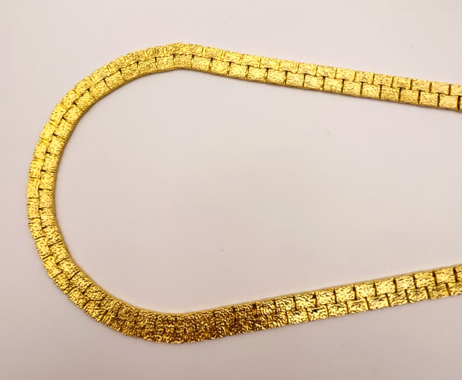 Vintage Gold Tone Smooth and Textured Wide Chain Necklace 24″ Statement