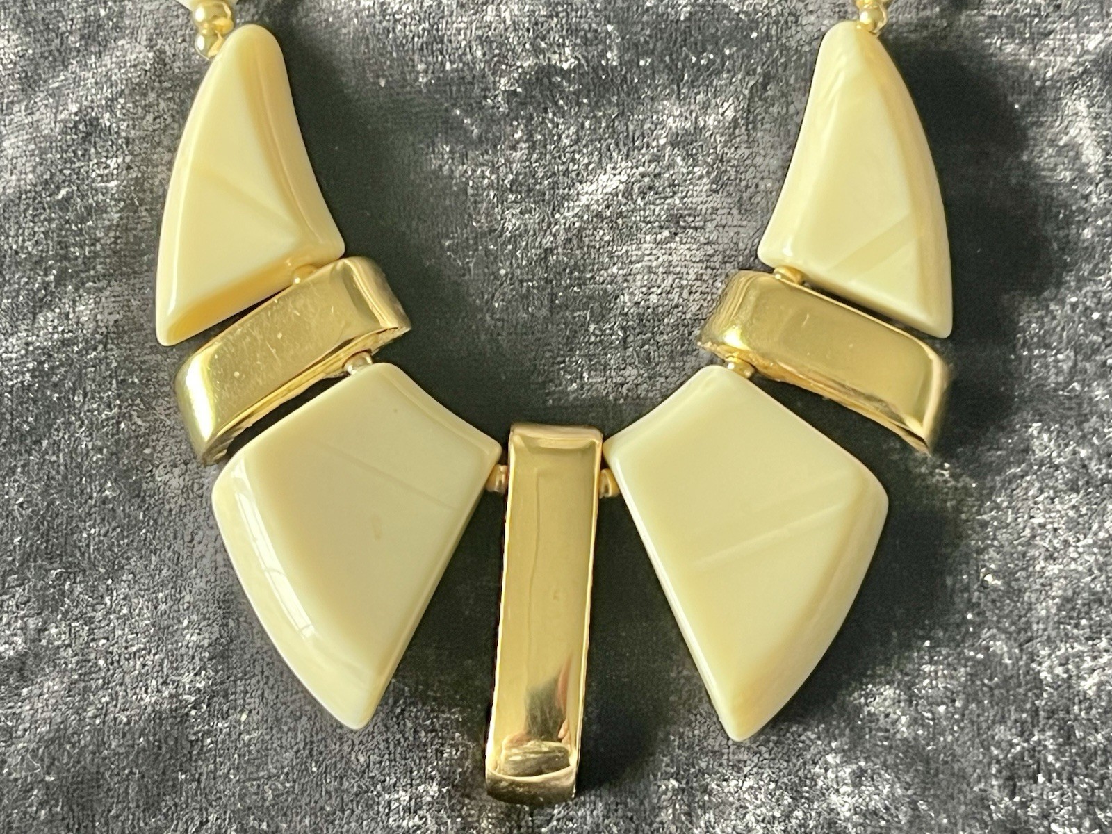 Napier Gold Tone and Ivory Accents Choker Necklace Vintage Statement