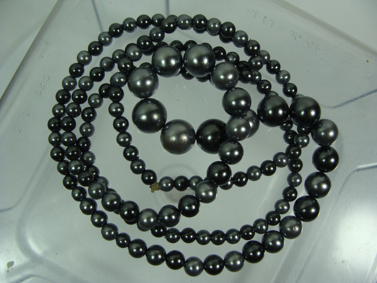 Vtg 2 Tone Gray Faux Pearls Hand Knot Tied Graduating String 27″ Long Necklace